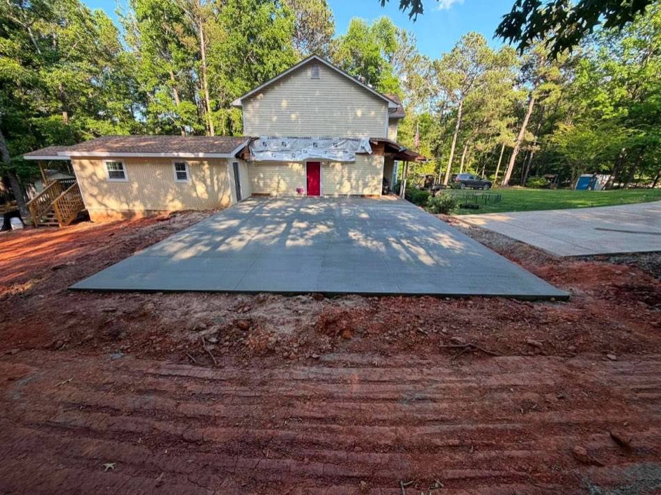 08 / Driveway · Wide parking pad