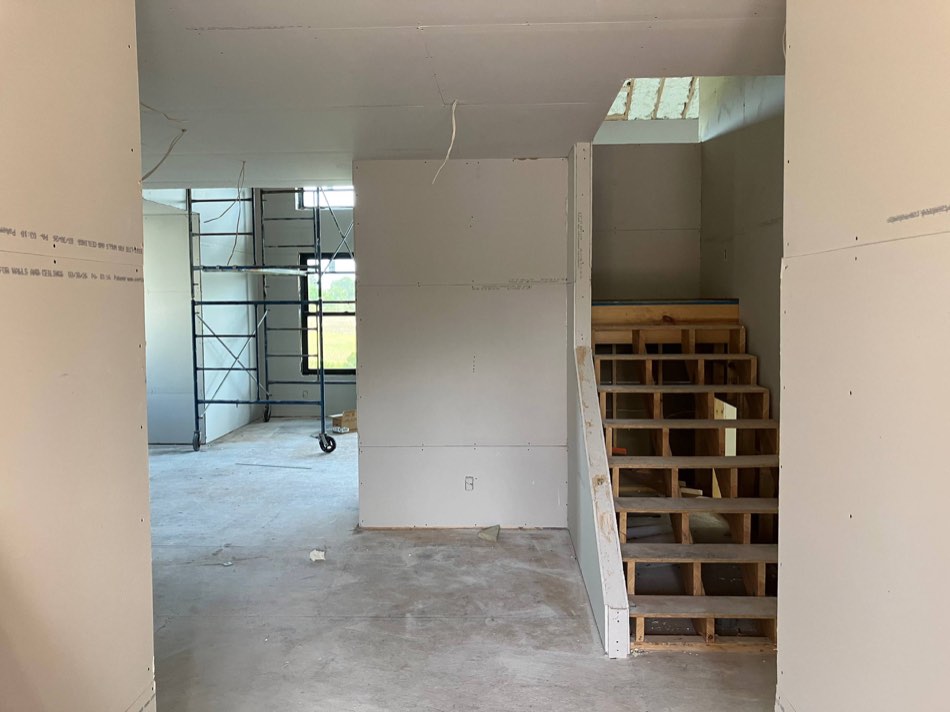12 / Hung walls · Staircase