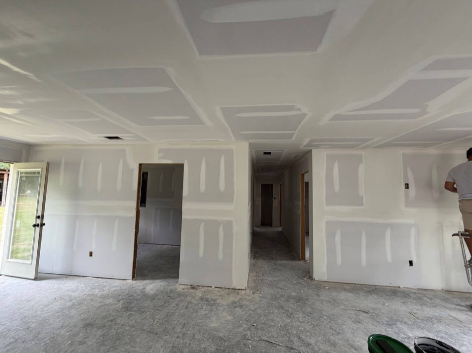 10 / Wide install · Mid-mud